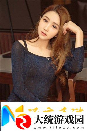 他解开内裤把舌头进去的视频挑逗缠绕演绎极致诱惑