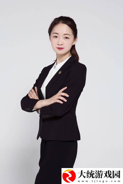 年轻女保险销售员5