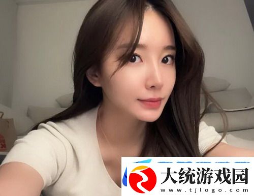 年轻的女教师HD