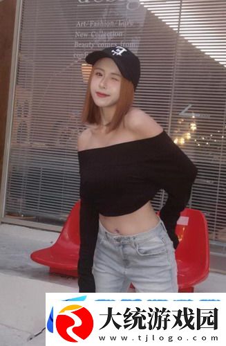 女性私处蹲下拍照有疙瘩