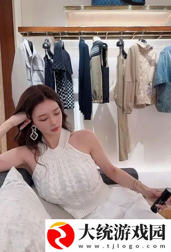 两个男人睡一个女人什么心理呢？网友热议：这背后的情感纠葛真让人喷饭！
