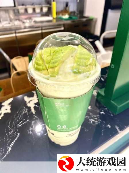 草莓丝瓜芭乐鸭脖奶茶的评价