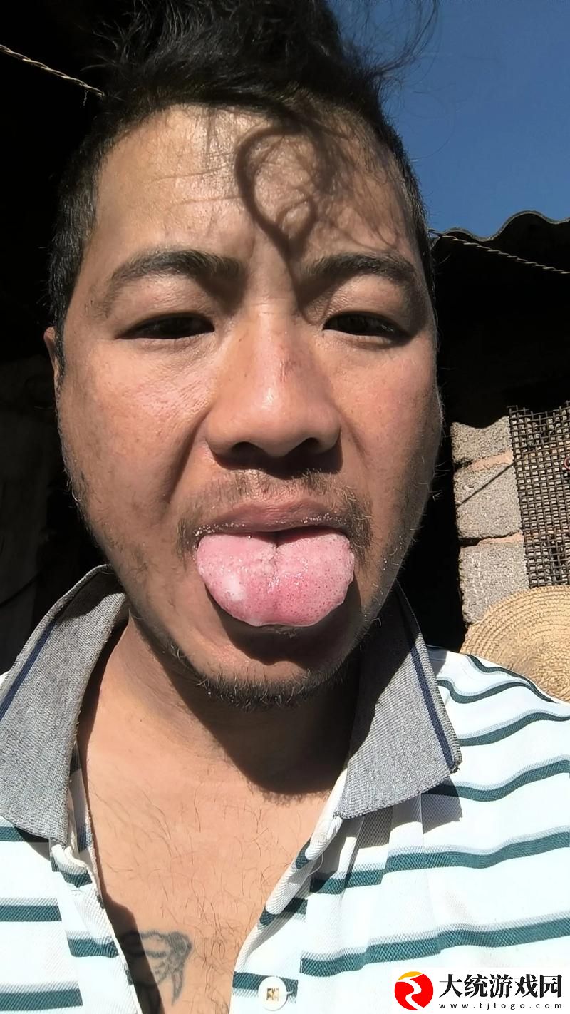 舌头探洞感觉要喷了水