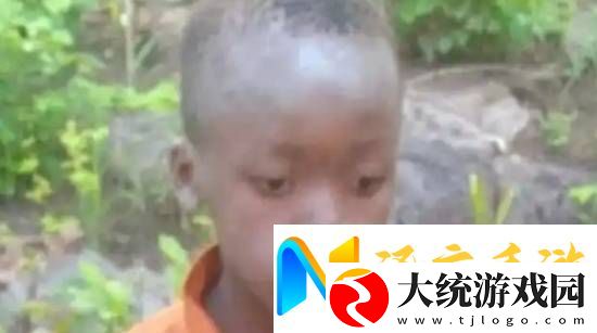 非洲8岁男孩在野生动物园独自生存5天